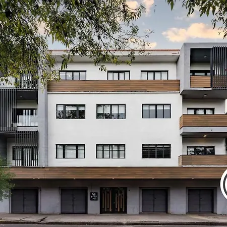 Mariano Escobedo Apartments By Vh